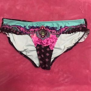 Large Swim Bottoms with butt ruching